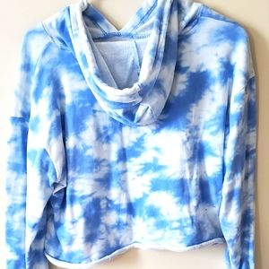 Blue and white tye dye crop hoodie. M, Southern Spirit